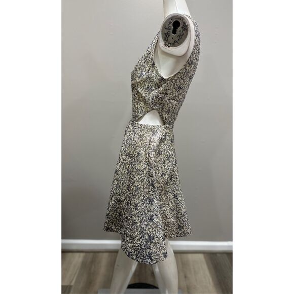 Alice + Olivia Cutout Metallic Jacquard Fit & Flare Mini Dress Black Size 2 $440 - Picture 7 of 11